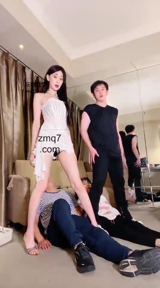 艾琳 情侣主调教夫妻狗