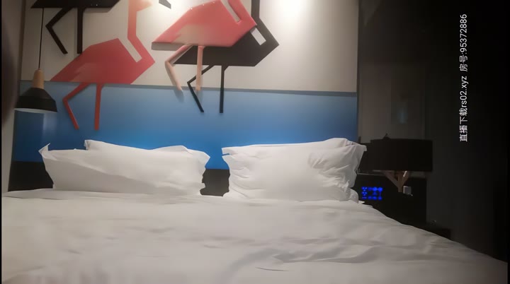 【#小宝寻花】待你如初恋无套 约了个颜值不错少妇TP啪啪沙发扣逼调情口交上位骑乘被操的呻吟连连非常诱人