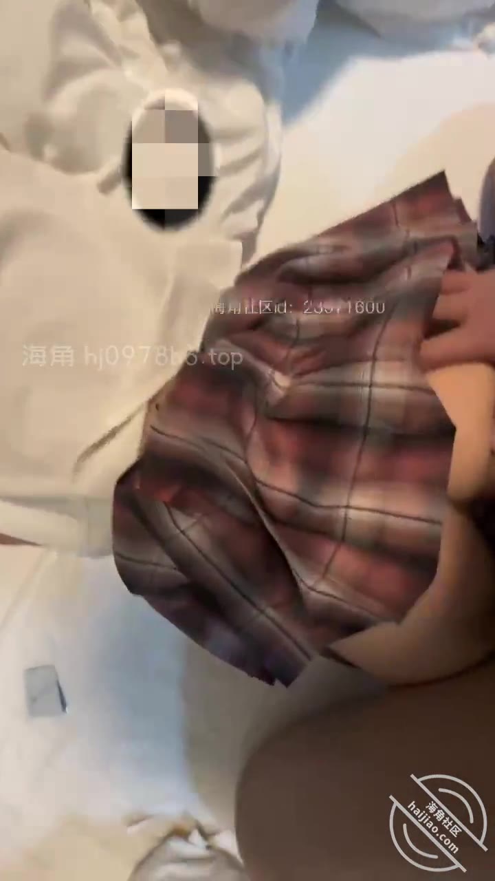 兄妹乱伦00后萝莉表妹 翘起蜜臀让我后入奴性十足
