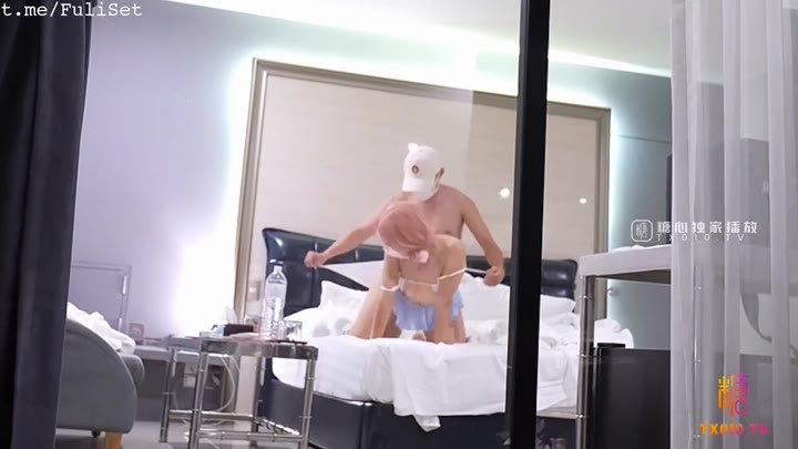 【樱花小猫】性感小姐姐背着男友约炮 淫语不断 激情后入-约炮 偷情 后入