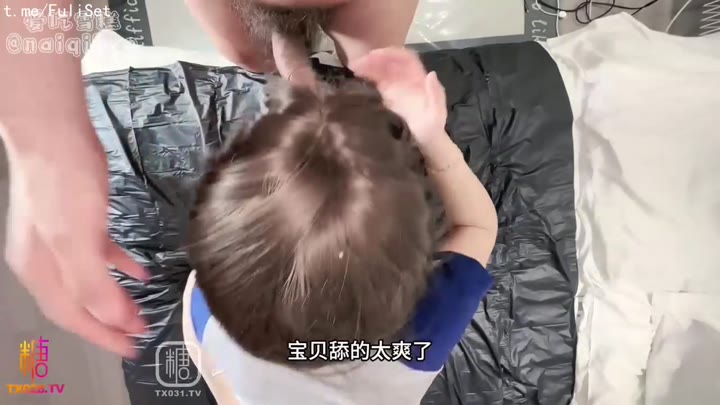 【兄妹乱伦】 性瘾妹妹蜜穴引诱 被哥哥疯狂打桩，疯狂喷水抽搐
