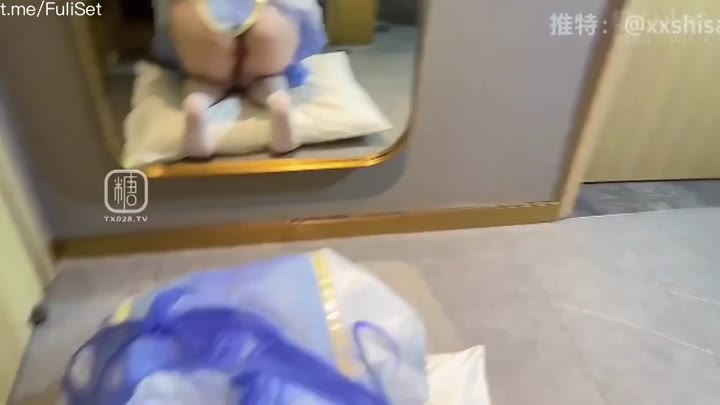 【眼镜娘】女巫甘雨工作后的足交日记 甘雨的骚穴被肉棒猛烈摩擦 444
