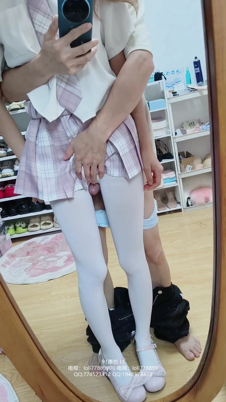 月经了还要被哥哥玩弄，都搞出血了