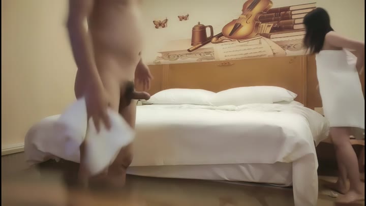 【#小马寻花】之妹妹长得真惊艳，服务态度真一般