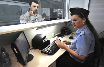 Запрет за границу информации. Кто и почему может наложить запрет на выезд за границу взрослым и детям и, как его снять