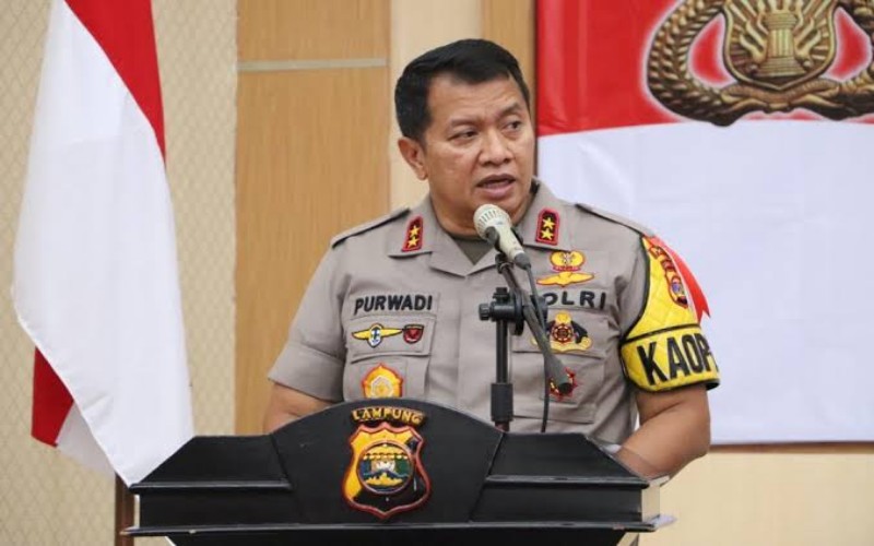 Irjen Purwadi Digeser ke Lemdiklat, Kapolda Lampung Kini Dijabat Irjen  Hendro Sugiatno | VoxLampung