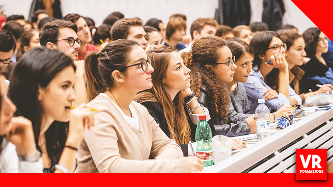 Giovani E Lavoro: L'80% Desidera Il Posto Fisso » Vrformazione.it 381_x_678_png