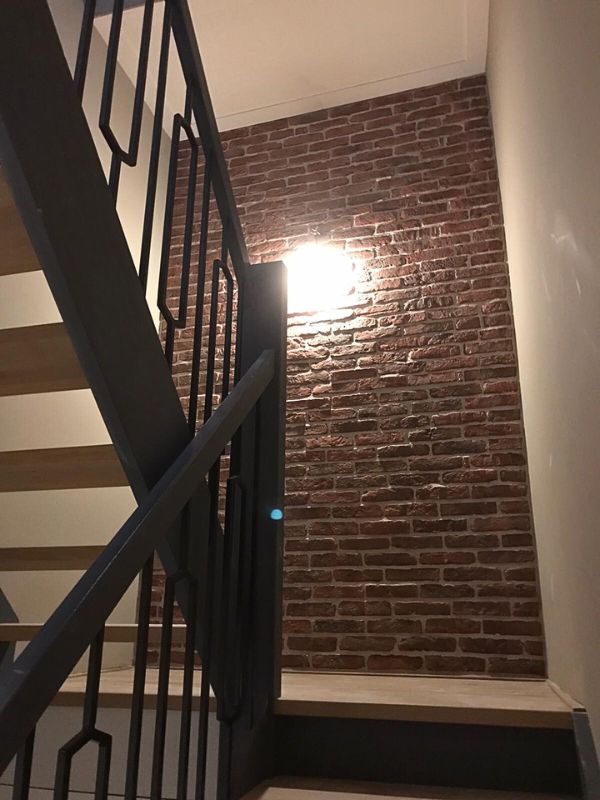trap inspiratie met trapgat ideeën voor een oude steenstrips muur van Wall of Steen