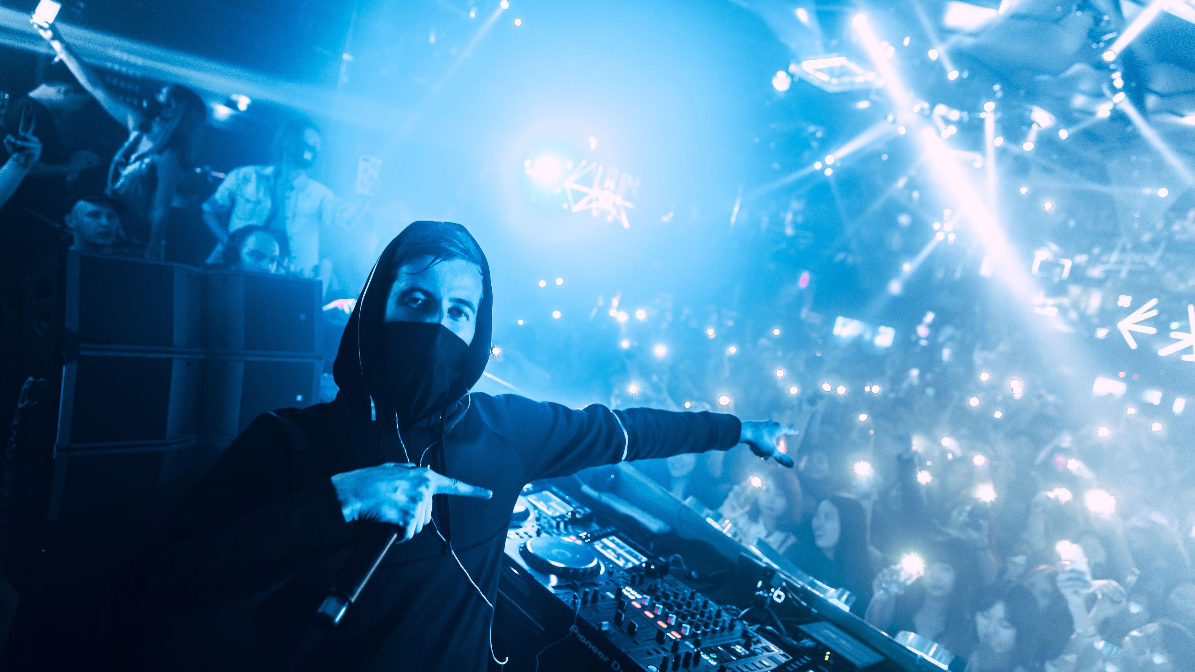 See more ideas about alan walker, walker, alan. Koleksi 9+ Foto Alan Walker Waktu Kecil Terbaru - Galeri Jojo