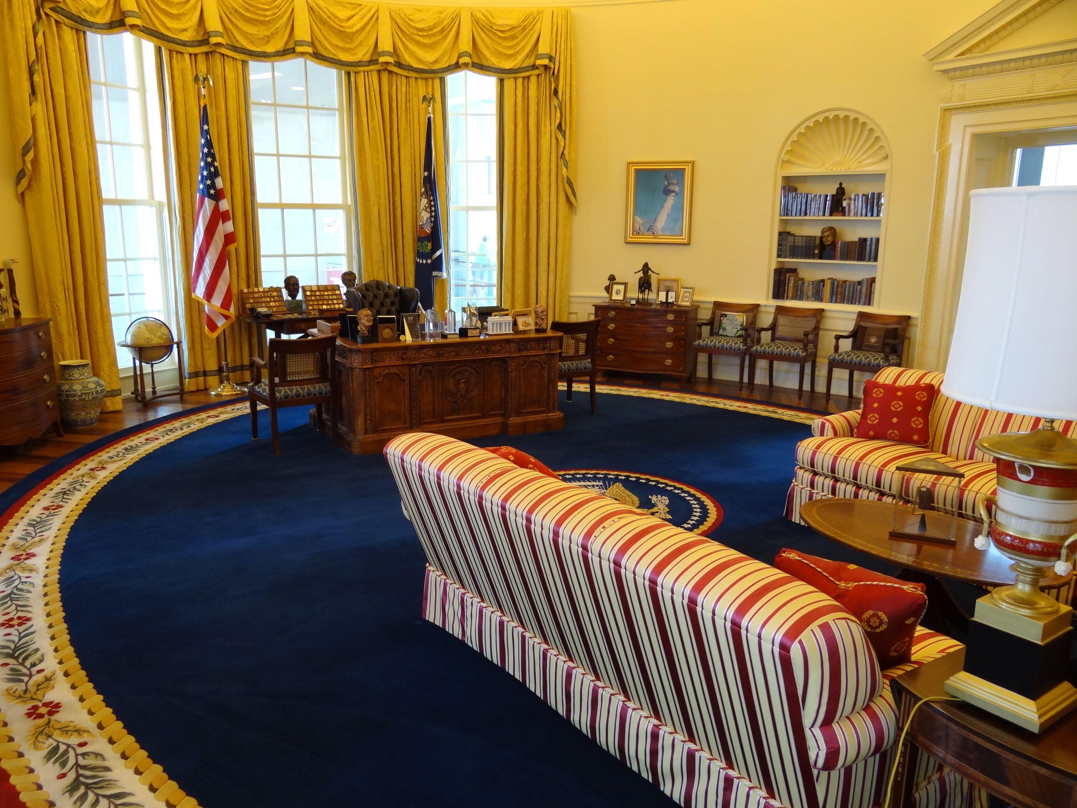 Microsoft Teams Background Oval Office / 11 Gif Backdrops For Your