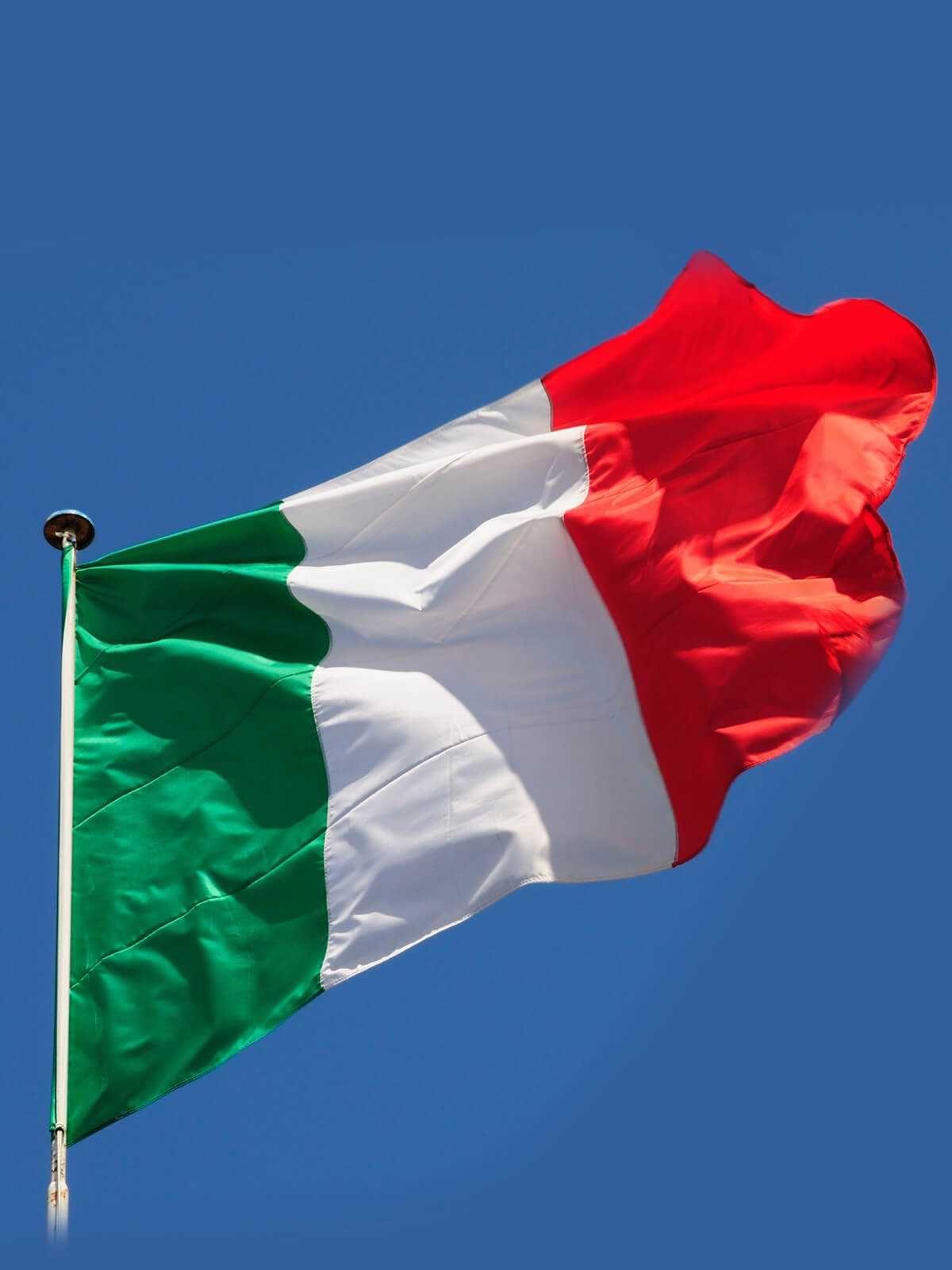 Tons of awesome italian flag wallpapers to download for free. Italy Flag Iphone Wallpapers Top Free Italy Flag Iphone Backgrounds Wallpaperaccess