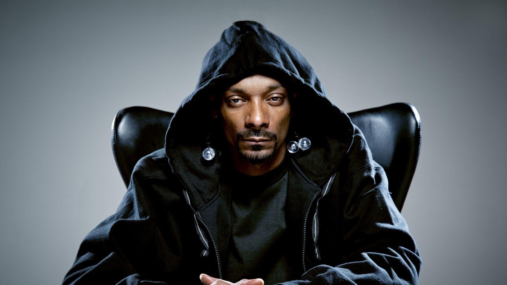 Most popularly known as snoop dogg or snoop lion, is an american musician, songwriter, record producer, television personality and actor. Snoop Dogg Wallpapers Top Free Snoop Dogg Backgrounds Wallpaperaccess