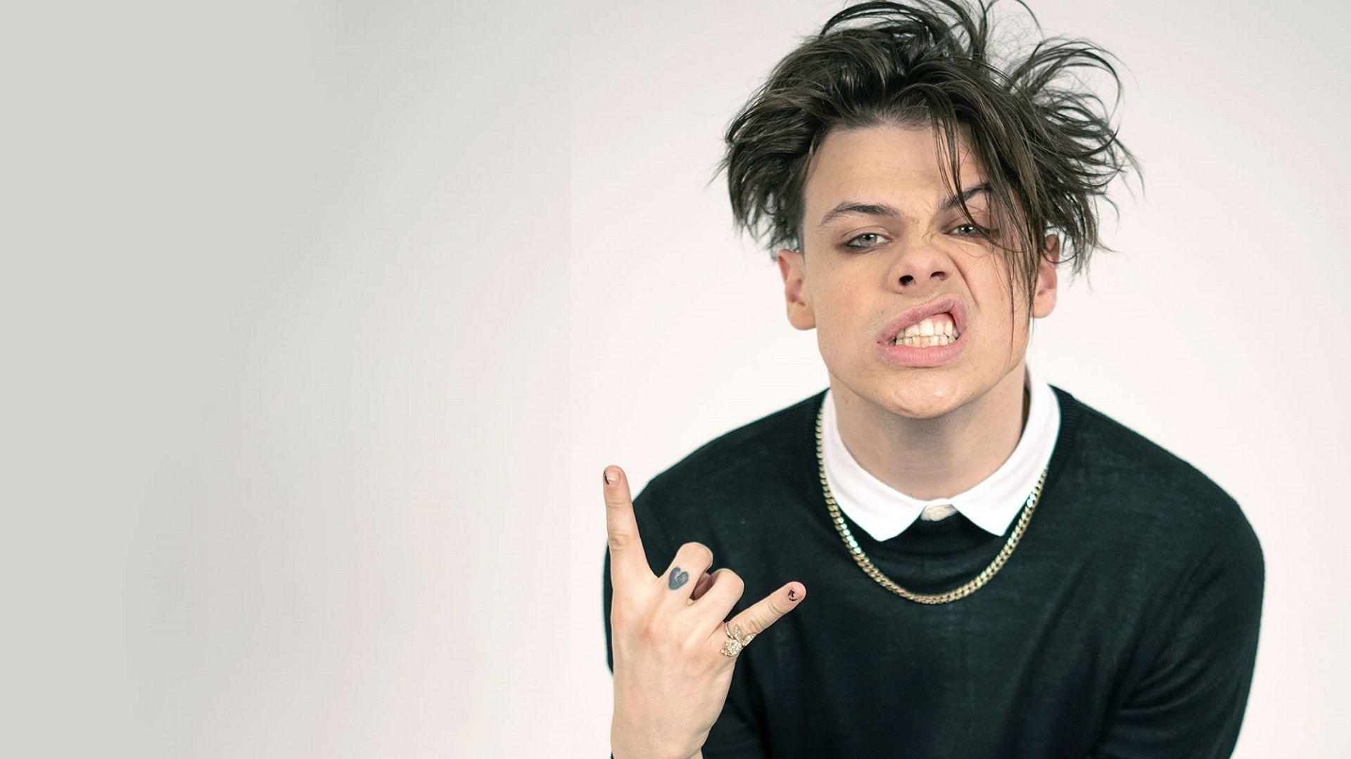 Easy directions on how to change your computer background or wallpaper for all major operating systems, as well as your mobile device. Yungblud Hd Wallpapers Top Free Yungblud Hd Backgrounds Wallpaperaccess