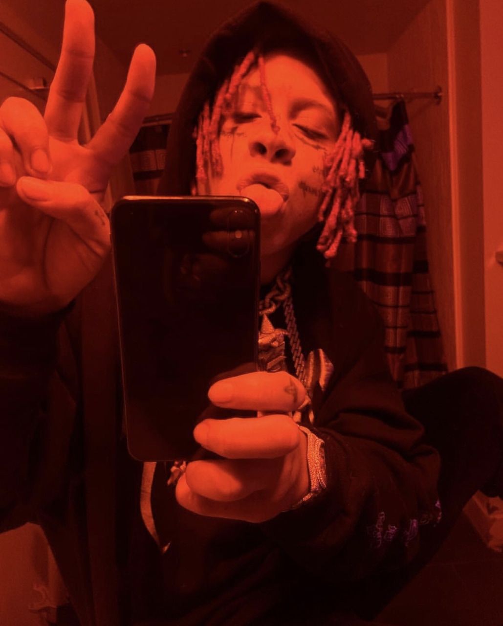 Gordon hempton, the sound tracker®, covers both science and art as we learn about how sound behaves in natural habitats and how this knowledge can be skillfully applied to produce award winning field recordings and compelling sound designs. Trippie Redd Aesthetic Wallpapers - Wallpaper Cave