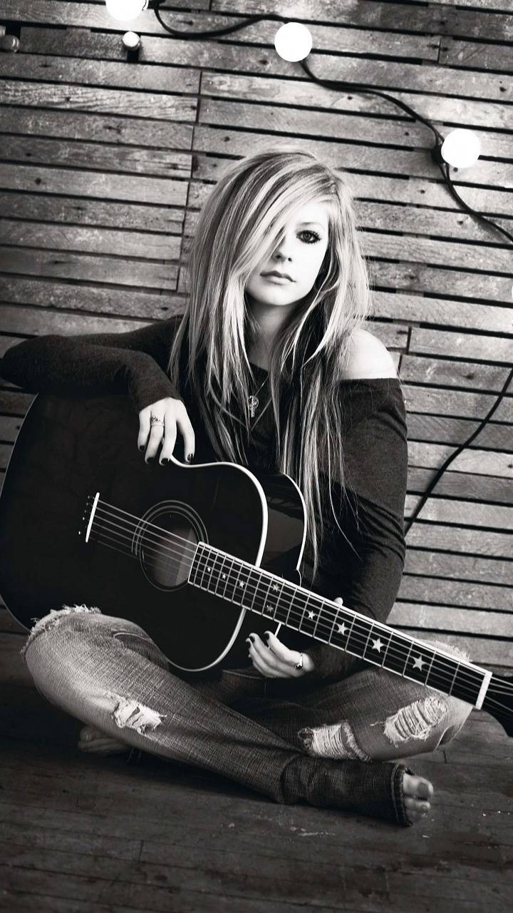 User rated ★★★★(nice feet) joegates member since 09. Avril Lavigne Phone Wallpapers - Wallpaper Cave