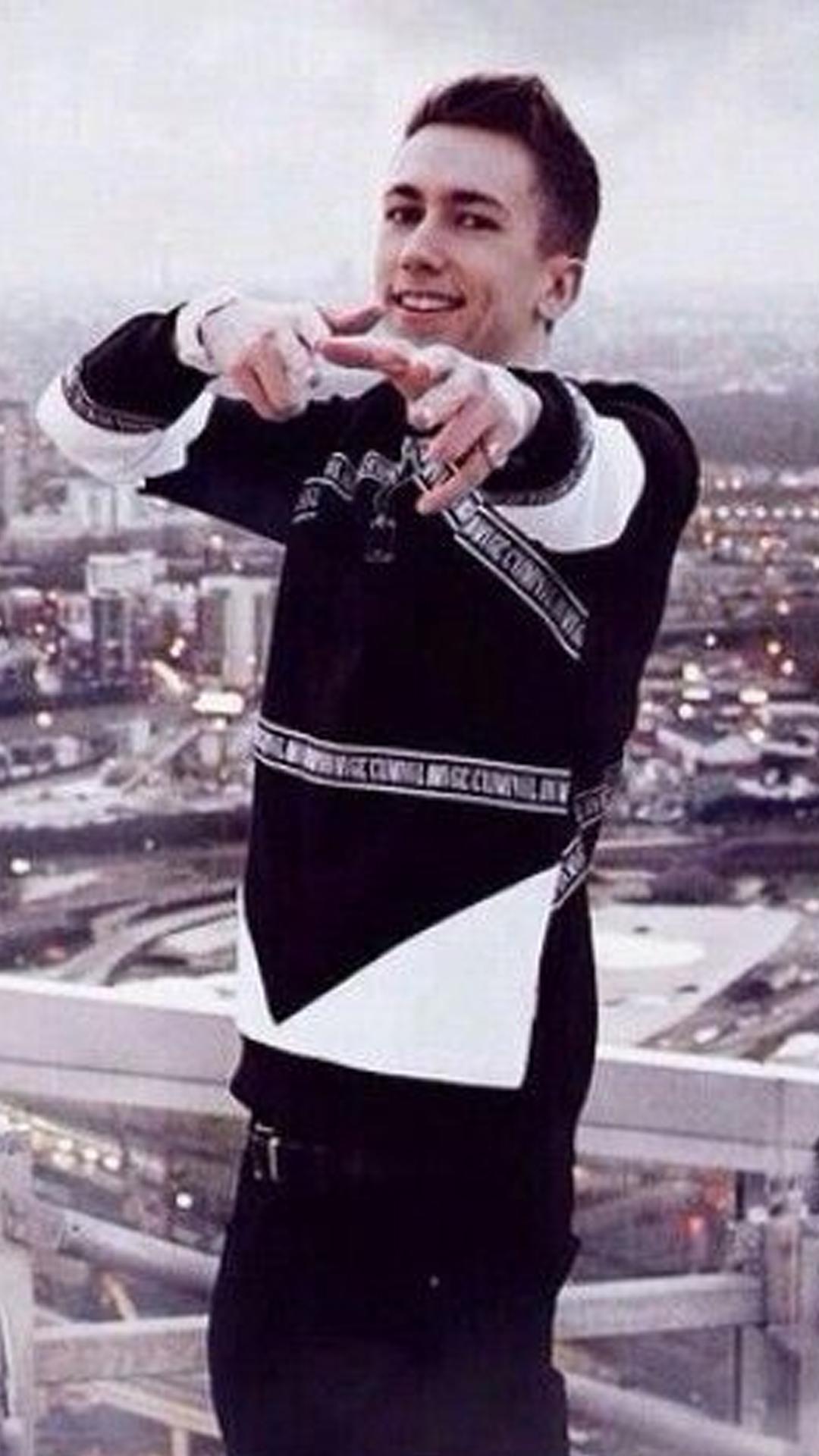 When you go to log in to your account, it won't be requesting a . Miniminter Wallpapers - Wallpaper Cave