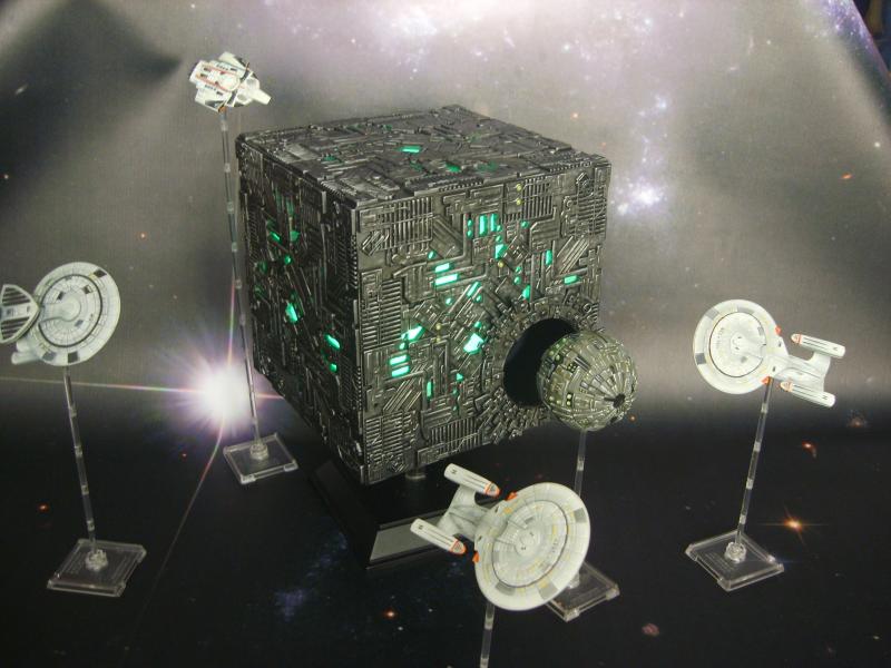 Star Trek Attack Wing Oversized Cube Wandering Dragon Game