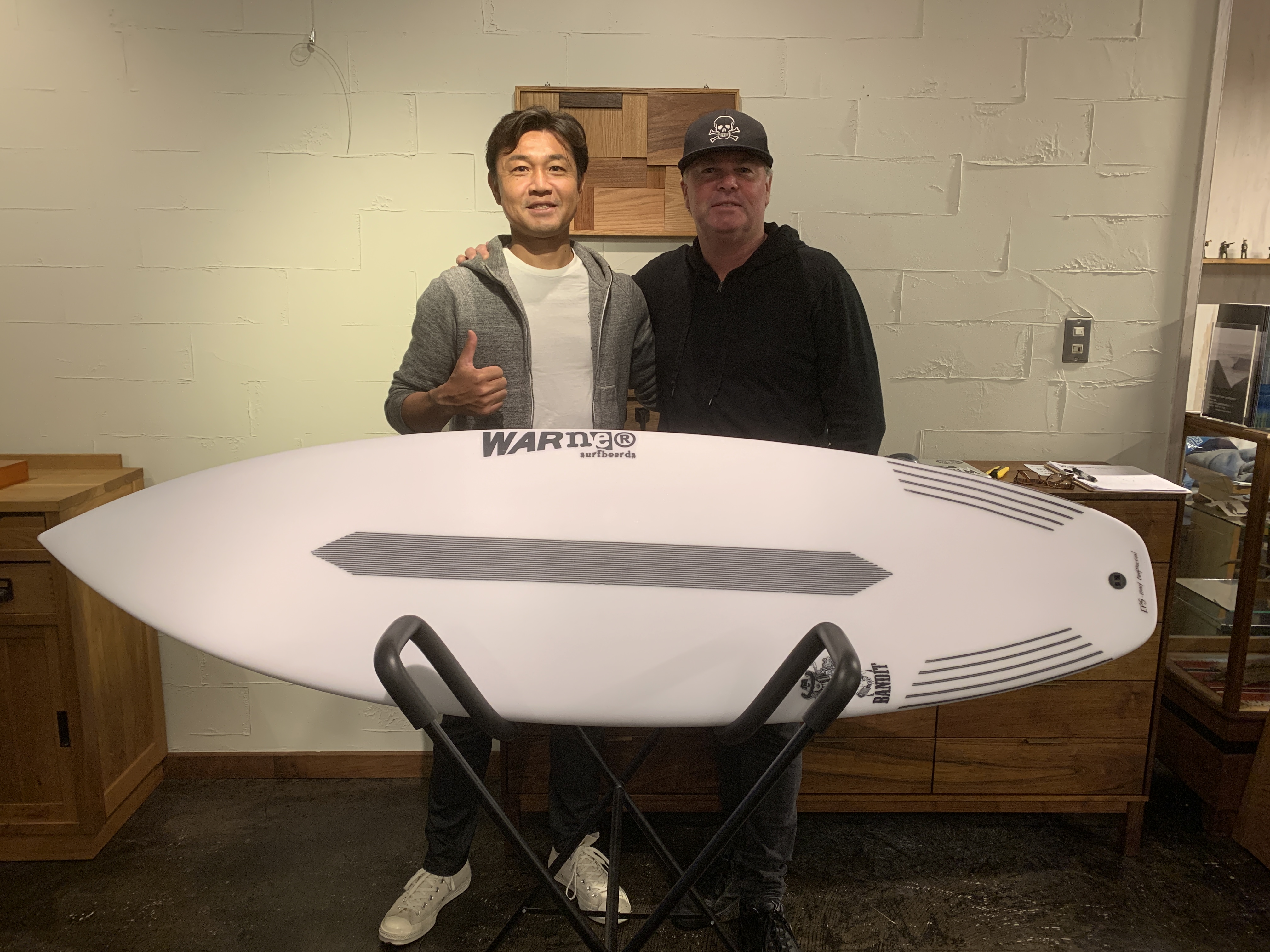 お値下げ‼︎WANER（ワーナー）サーフボード 先日のWARNER来日 | WAVE SURF