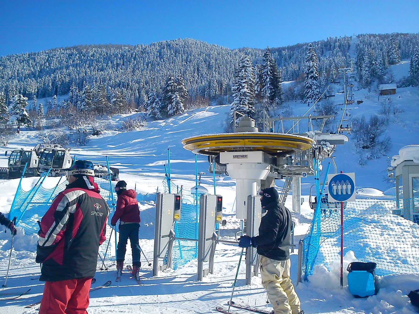 2 заткрытого типа и 1 открытого. Winter My Way