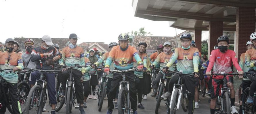 Pelaksana Harian Bupati OKU Gowes Bersama Dengan Komunitas Pencinta Gowes  OKU – .:: Pemerintah Kabupaten Ogan Komering Ulu ::.