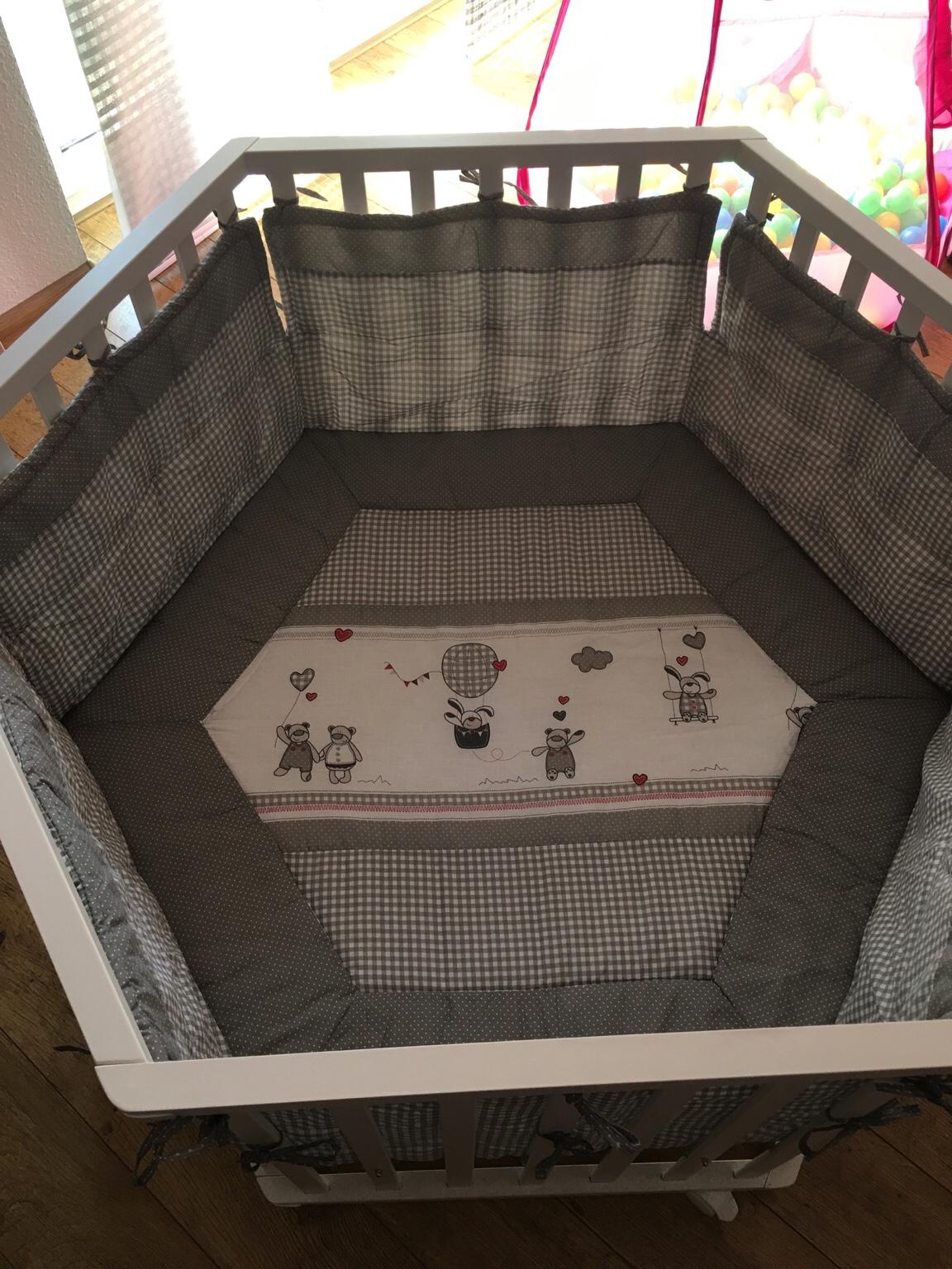 Die roba laufgittermatratze ist für langes und hautsympathisches liegen der kleinsten entwickelt worden. Laufstall 6 eckig in 67433;67434;67435 Neustadt an der