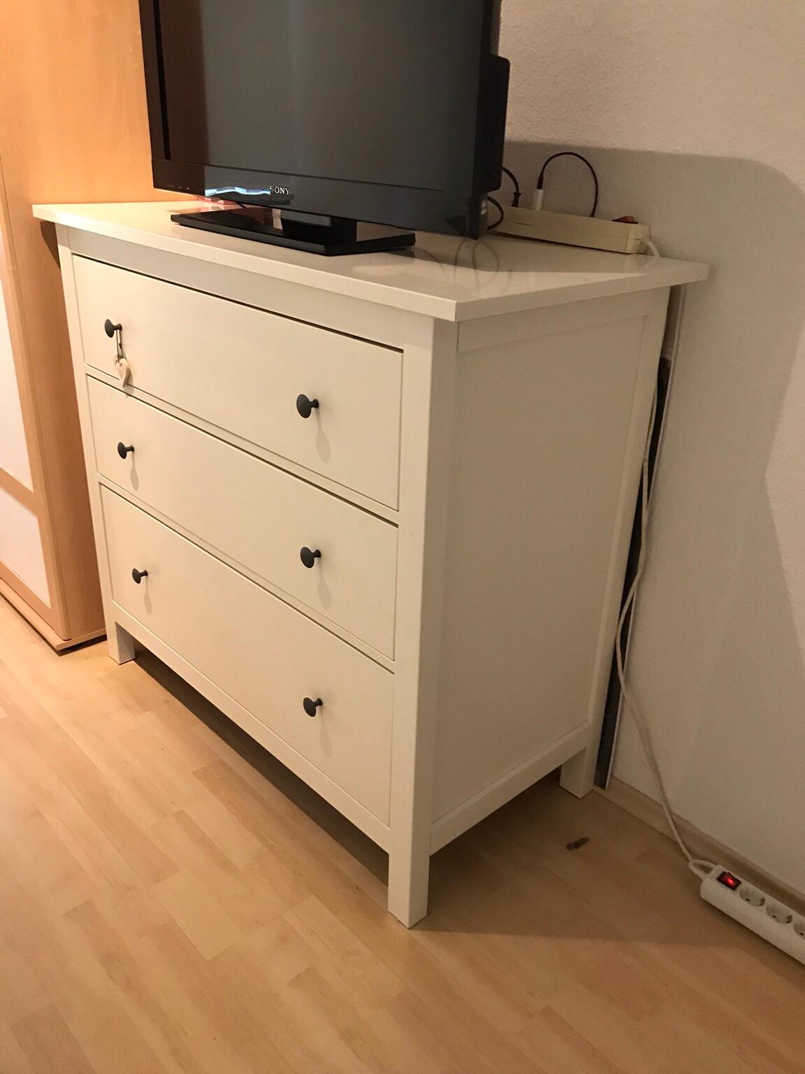 Deshalb ist ein beschlag beigepackt, mit dem das möbelstück an der wand befestigt werden kann. Ikea Hemnes Kommode in 01069 Dresden fÃ¼r 75,00 â¬ zum