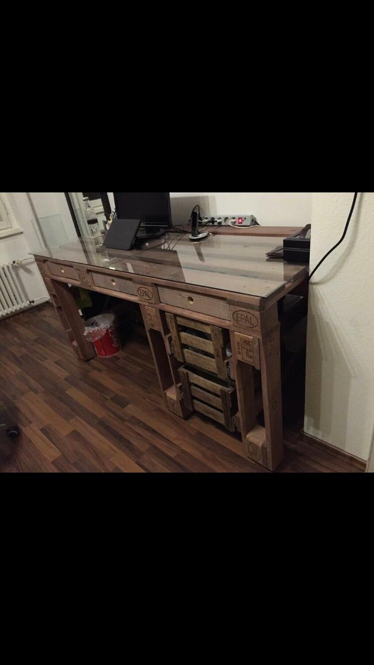 Schreibtisch marco 2 in weiß/silber. Palettenschreibtisch - Glasplatte - Schublade in 79285