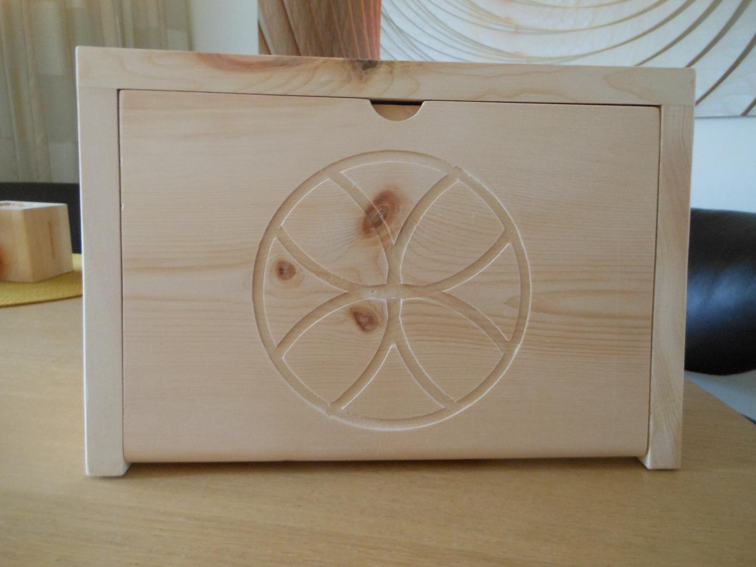 Kommoden · kommoden_aus_zirbenholz_5_20120515_2022700250 · kommoden_aus_zirbenholz_7_20120515_1863452987 · kommoden_aus_zirbenholz_4_20120515_1186315910. Zirbenholz Brotkasten in 5023 Salzburg fÃ¼r 80,00 â¬ zum