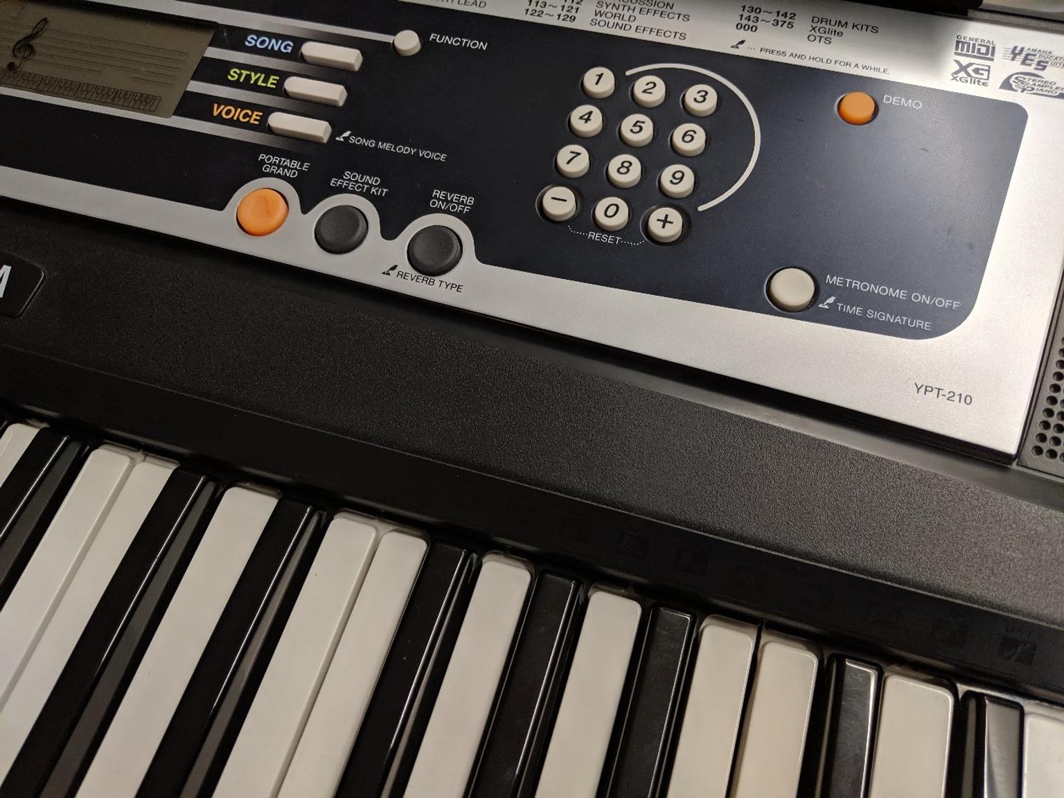 Wenn sie auf diese seite gestoßen sind, dann haben sie bestimmt ein problem und benötigen eine . Yamaha Ypt 210 Keyboard In W1u London Fur 99 00 Zum Verkauf Shpock At