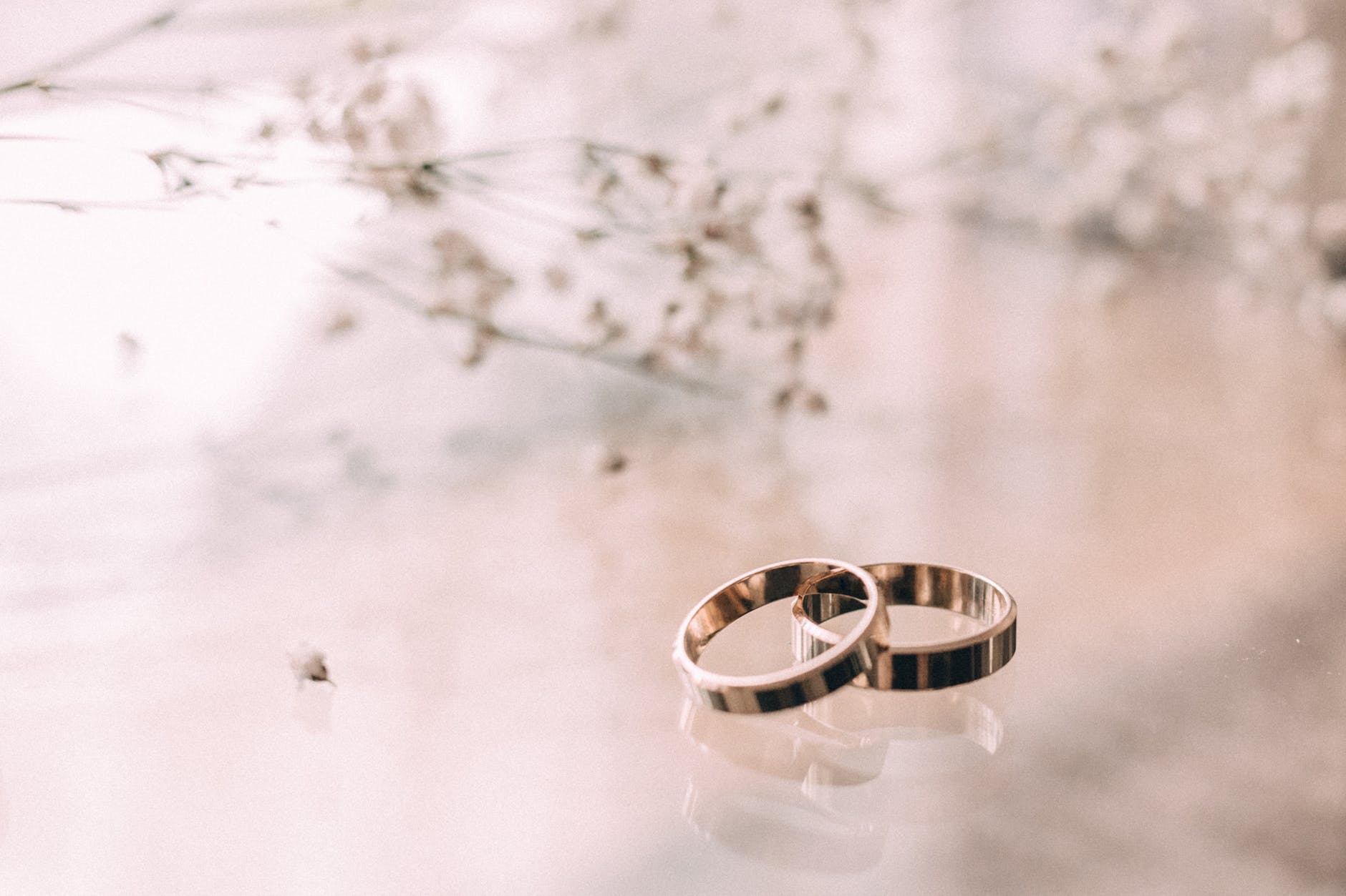 Do Platinum Rings Need to Be Replated?