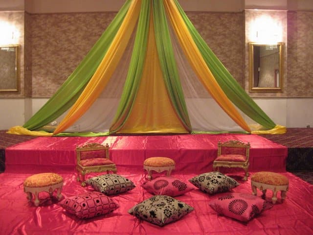 25+ Unique Crazy Indian Wedding : 5 Ways to DIY Your Pakistani Wedding - Wedding Pakistani : There was lots of booze, lots of food, crazy loud music.