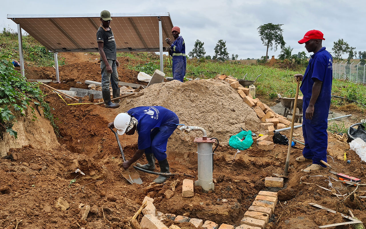 Solar pump installation