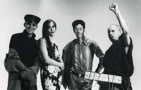 Vede soltanto le maschere, e non sa nemmeno chi sei. Troppi Esseri Umani Wikitesti