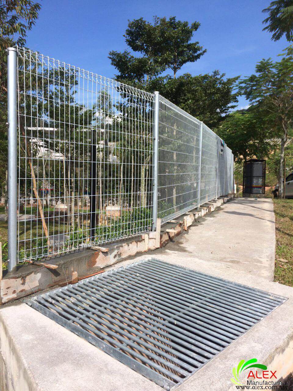 Check out these great guides on fence building! brc-fencing-mesh-panel | Security Fencing Wire Mesh