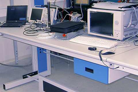 Each table is fabricated with high quality … Laboratory Workstations
