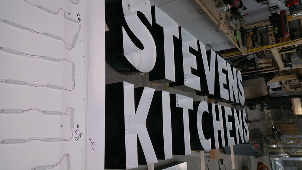 There are many reasons you might need metal signs. Sign Fabrication in Orlando | Wholesale Signs Fabricators