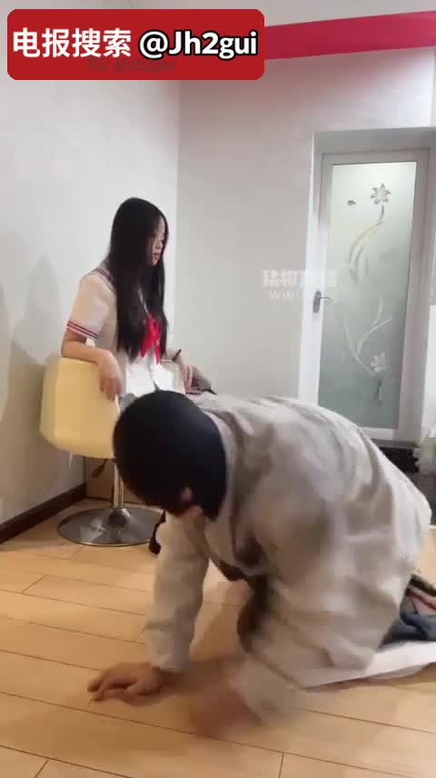 #橘络女神 jk短裙黑丝玉足虐
