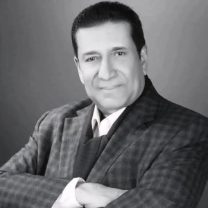 رئيس دائرة الإعلام والثقافة يعزي بوفاة الفنان الكبير عبدالرحمن الحداد