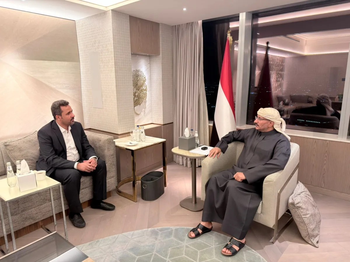 طارق صالح يطلع من محافظ لحج على جهود تعزيز الاستقرار وتطبيع الحياة في المحافظة طارق صالح يطلع من محافظ لحج على جهود تعزيز الاستقرار وتطبيع الحياة في المحافظة