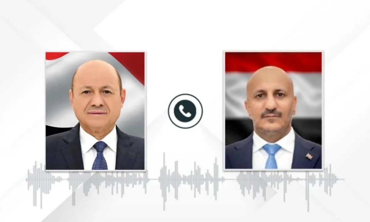 الفريق طارق صالح يتبادل التهاني مع رئيس مجلس القيادة الرئاسي بمناسبة عيد الأضحى الفريق طارق صالح يتبادل التهاني مع رئيس مجلس القيادة الرئاسي بمناسبة عيد الأضحى