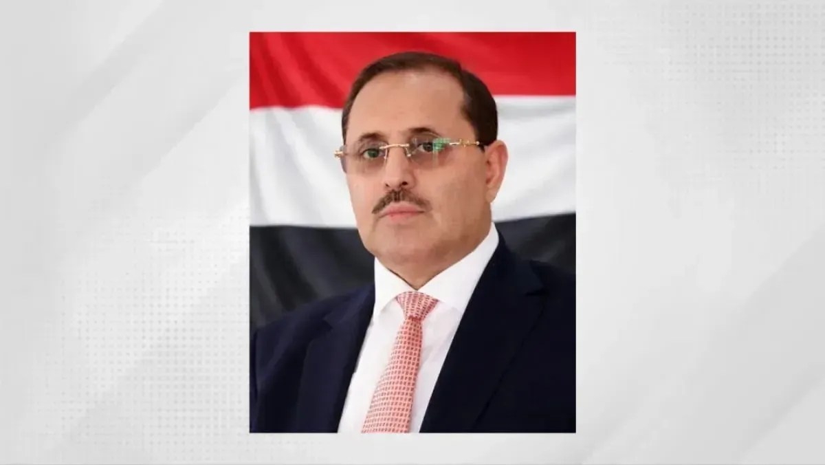 أبو حورية يعزي باجيل في وفاة شقيقته وابنتيها بحادث مروري
