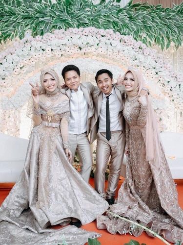 Viral Momen Lucu Anak Kembar Nikah Bareng, Pengantin Pria Salah Pilih Istri