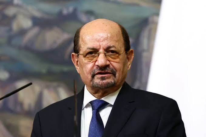 رئيس الوزراء: لا ينبغي لخطأ إداري أو تقني أن يحجب تفوق الطلاب