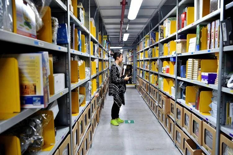 Amazon Investe A Passo Corese, 150 Milioni E 1.200 Posti Di Lavoro - Adnkronos.com 499_x_750_jpg