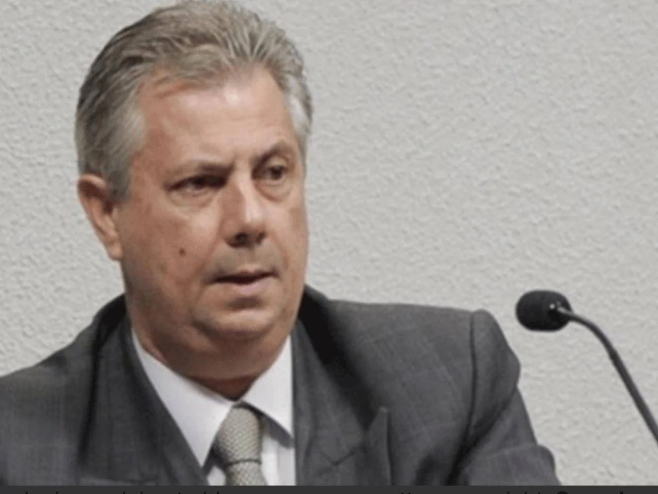 Quando il sindaco di Pedras Grandes si mette a fare il furbo: l’avvocato Edson Ribeiro smaschera la truffa dei figli in Brasile