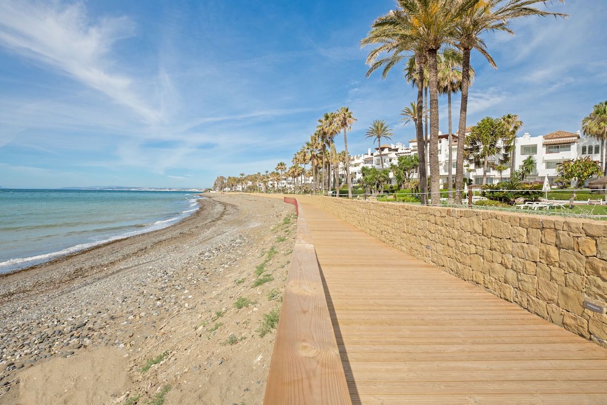 During the application and acceptance process, we will be sure to indicate whether your continuing relationship is going to be with the staff at dede's rentals, or whether the property owner will be your primary connection after the contract has been signed. ALCAZABA PROPERTY MANAGEMENT - ALCAZABA BEACH ESTEPONA