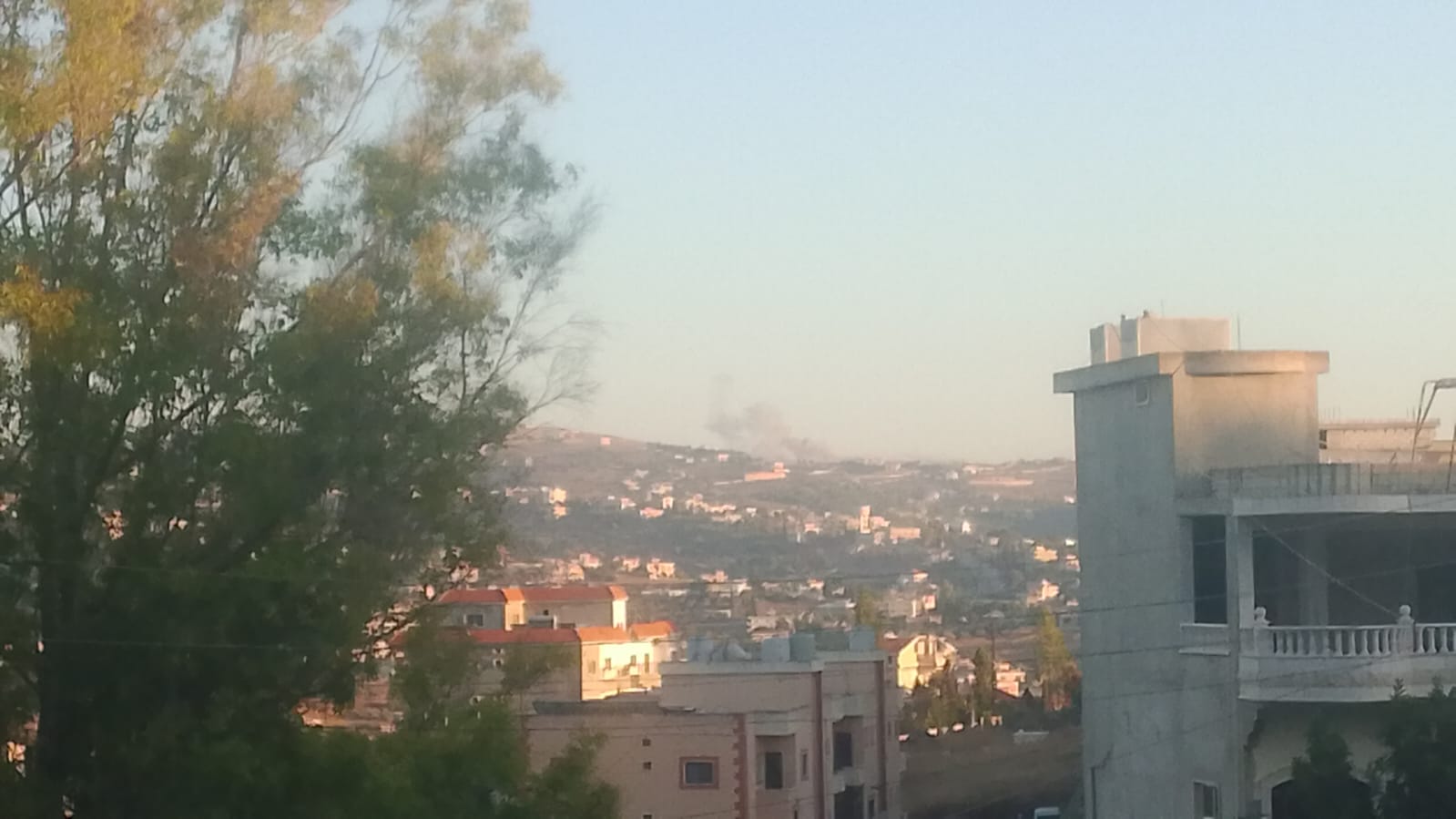 غارة إسرائيلية بين بلدتي بيت ياحون وبرعشيت جنوبي لبنان غارة إسرائيلية بين بلدتي بيت ياحون وبرعشيت جنوبي لبنان