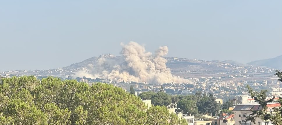 العدو الصهيوني يواصل الاعتداءات والتفجيرات في قرى جنوبية العدو الصهيوني يواصل الاعتداءات والتفجيرات في قرى جنوبية