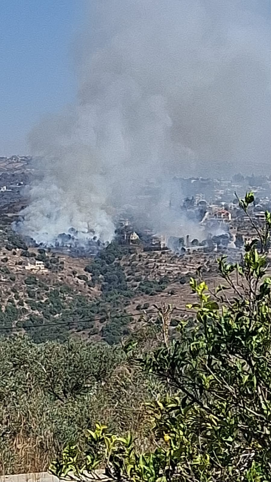بالصورة .. احراق منازل في بلدة طلوسة الجنوبية بالصورة .. احراق منازل في بلدة طلوسة الجنوبية