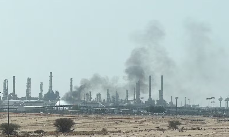 حريق مستمر في منشآت أرامكو جنوب الرياض بعد ساعات على اندلاعه